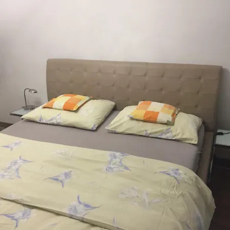 Luxury & Terrace, Parking